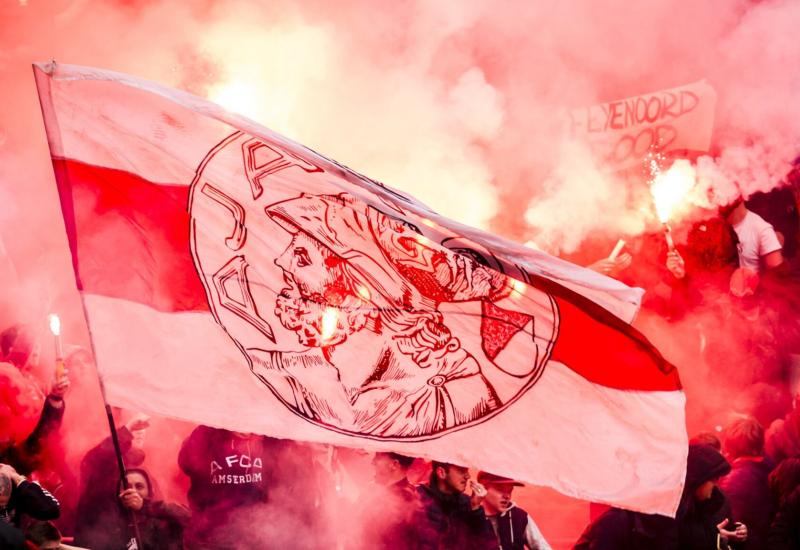 Privedeno 140 navijača Ajaxa 